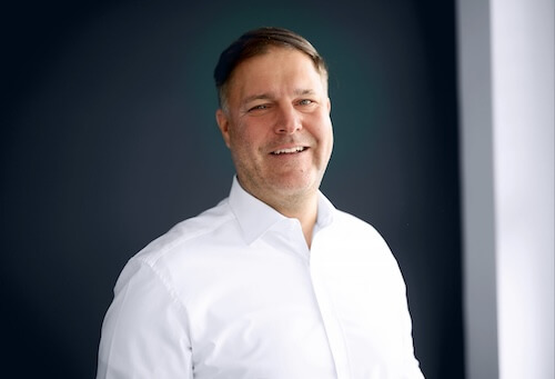 Finanzmentor und Multimillionär Philipp J. Müller über Geld